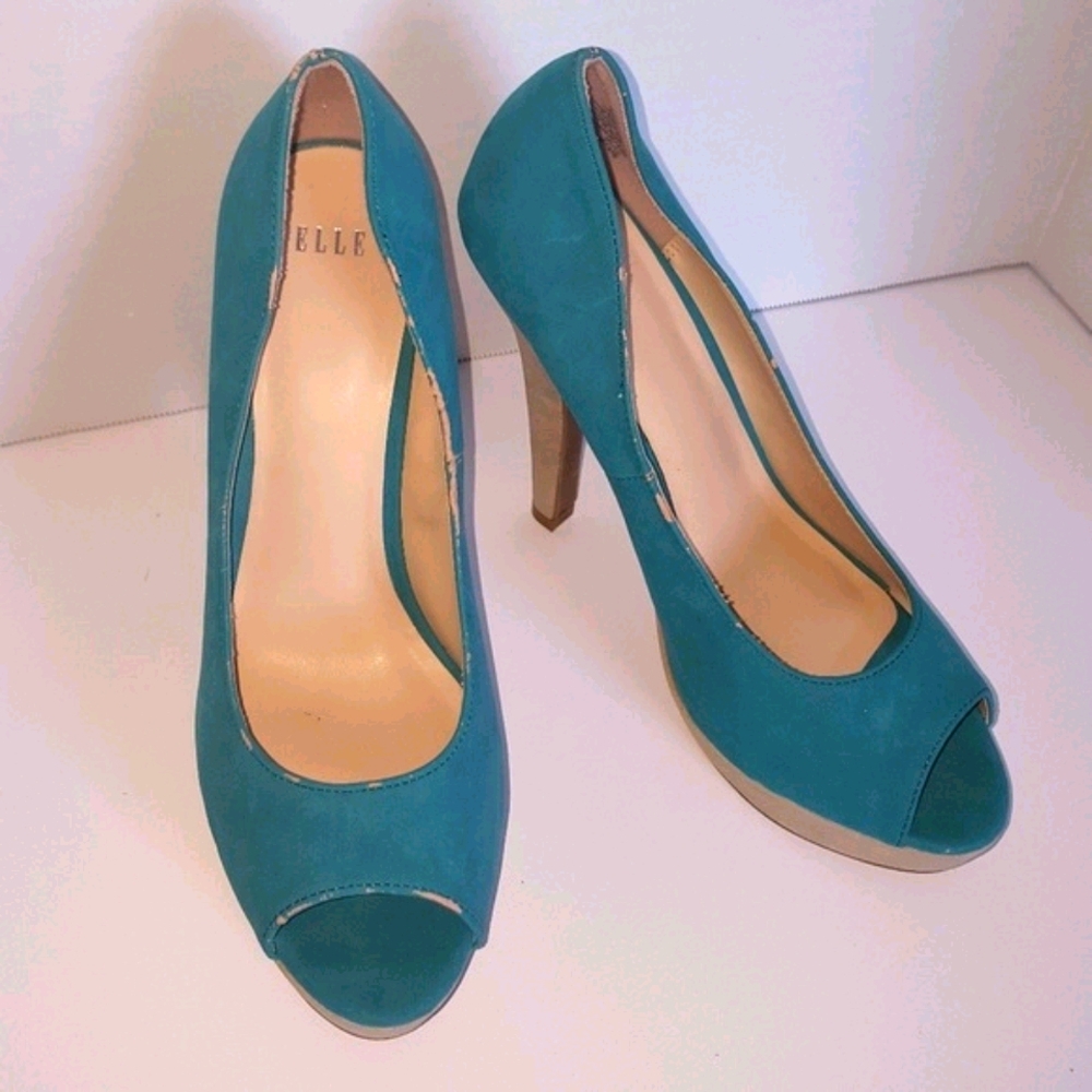 Women's shoes - Picture 2 of 3